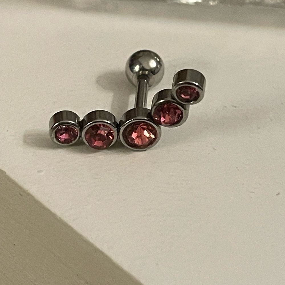 1Pc Pink CZ Surgical Stainless 16g Cartilage /Helix/Tragus Stud NWT - Picture 9 of 9
